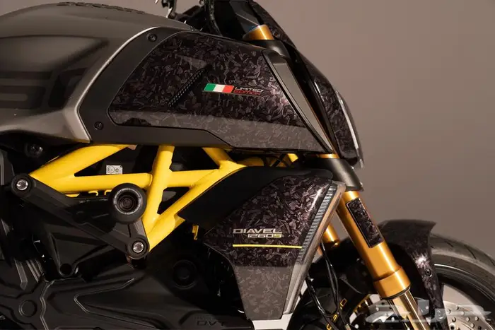 دباب دوكاتي ديافيل إصدار خاص DUCATI DIAVEL 1260s 11