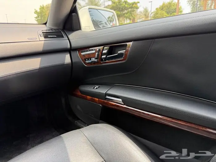 مرسيدس CL 550 كوب مخزن وارد اليابان 2014 عداد 89 KM فقط 17