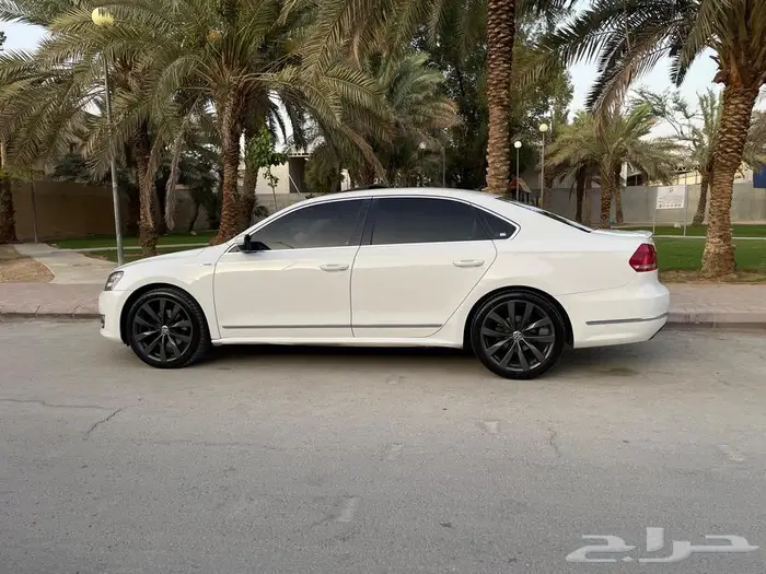 للبيع فلولكس واجن باسات 2014 11