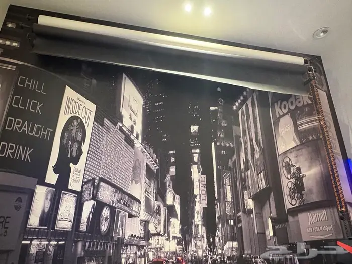 ستاند جداري للتصوير مع رولتين ورق 3