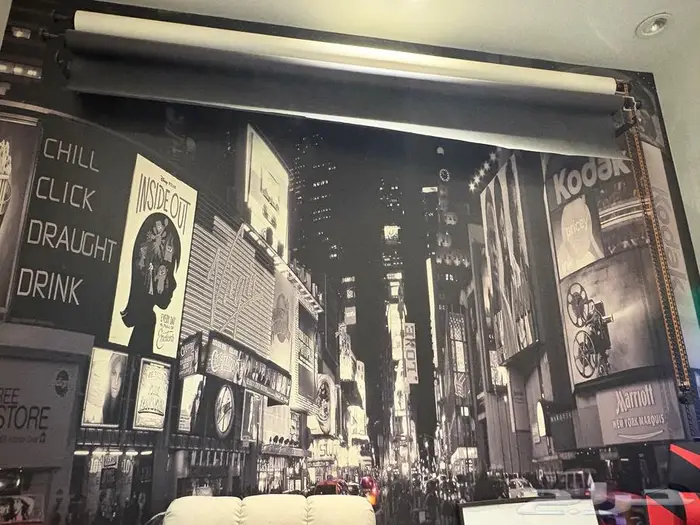 ستاند جداري للتصوير مع رولتين ورق 4