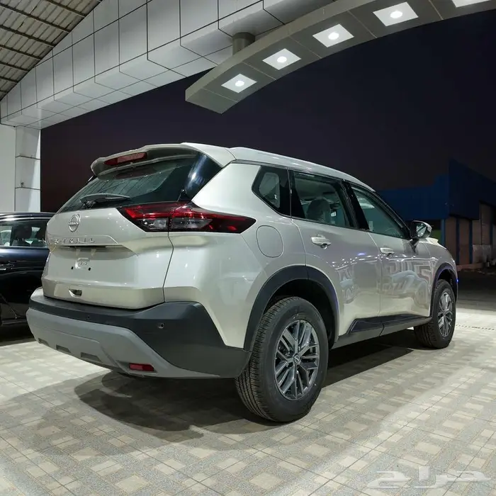 نيسان اكس تريل 5 او 7 10