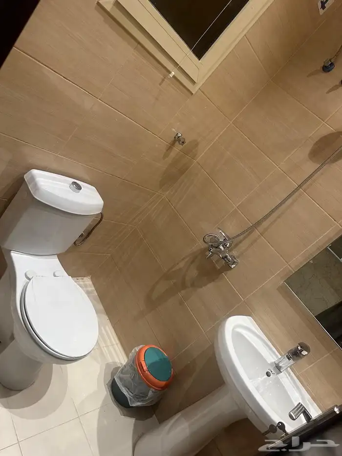 استوديو فاخر للإيجار الشهري بحي الصالحية 7