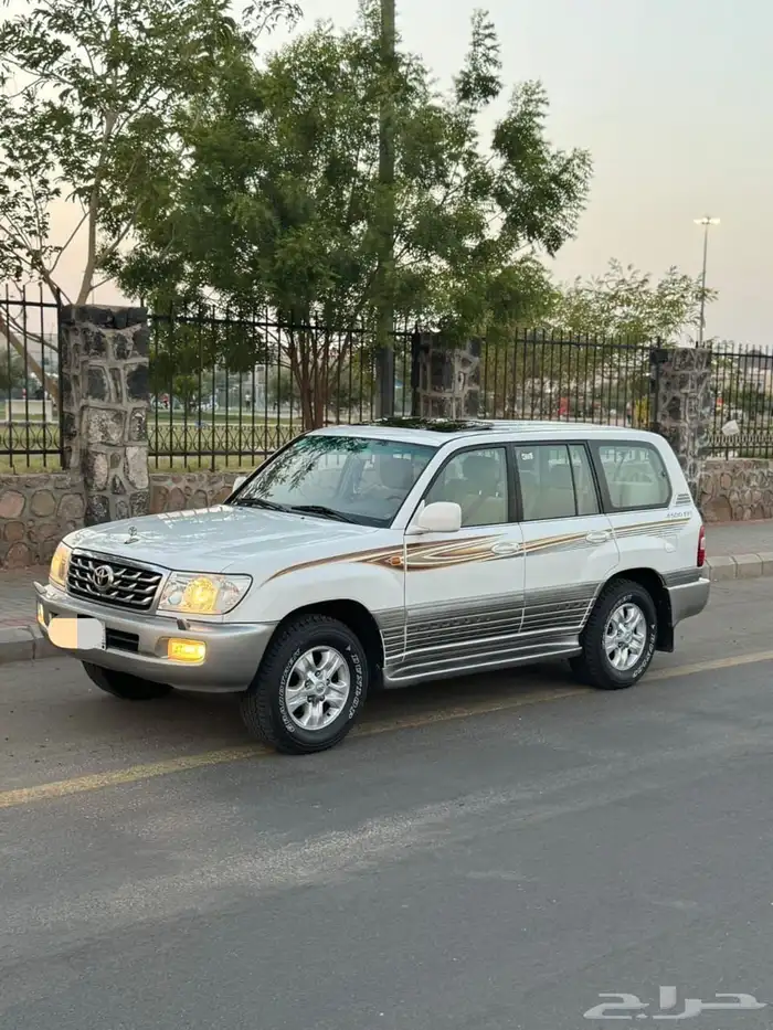 لاندكروزر 1
