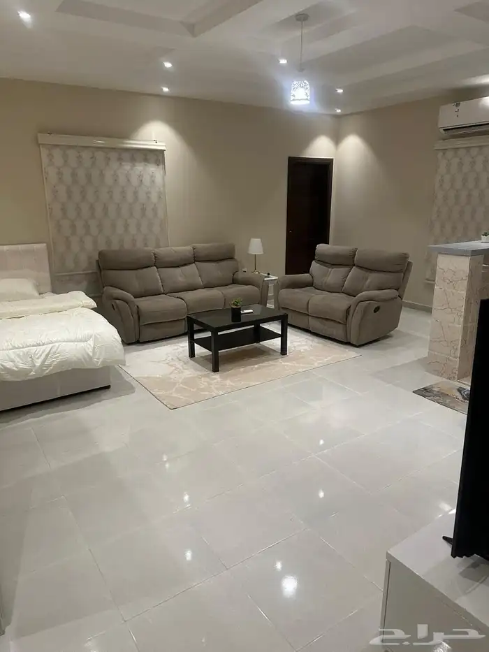 استوديو فاخر للإيجار الشهري بحي الصالحية 0
