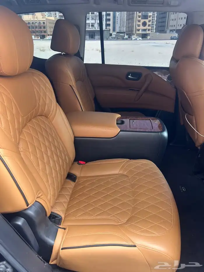 انفينتي QX80 فل كامل لوحة اماراتية 2019 33