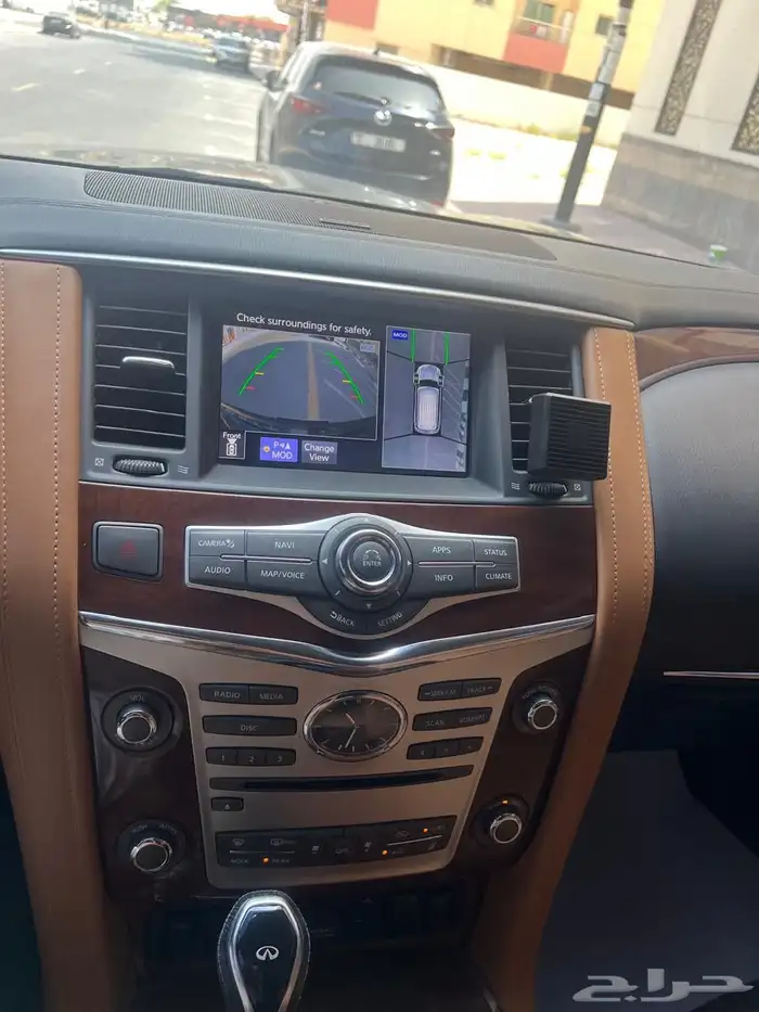 انفينتي QX80 فل كامل لوحة اماراتية 2019 34