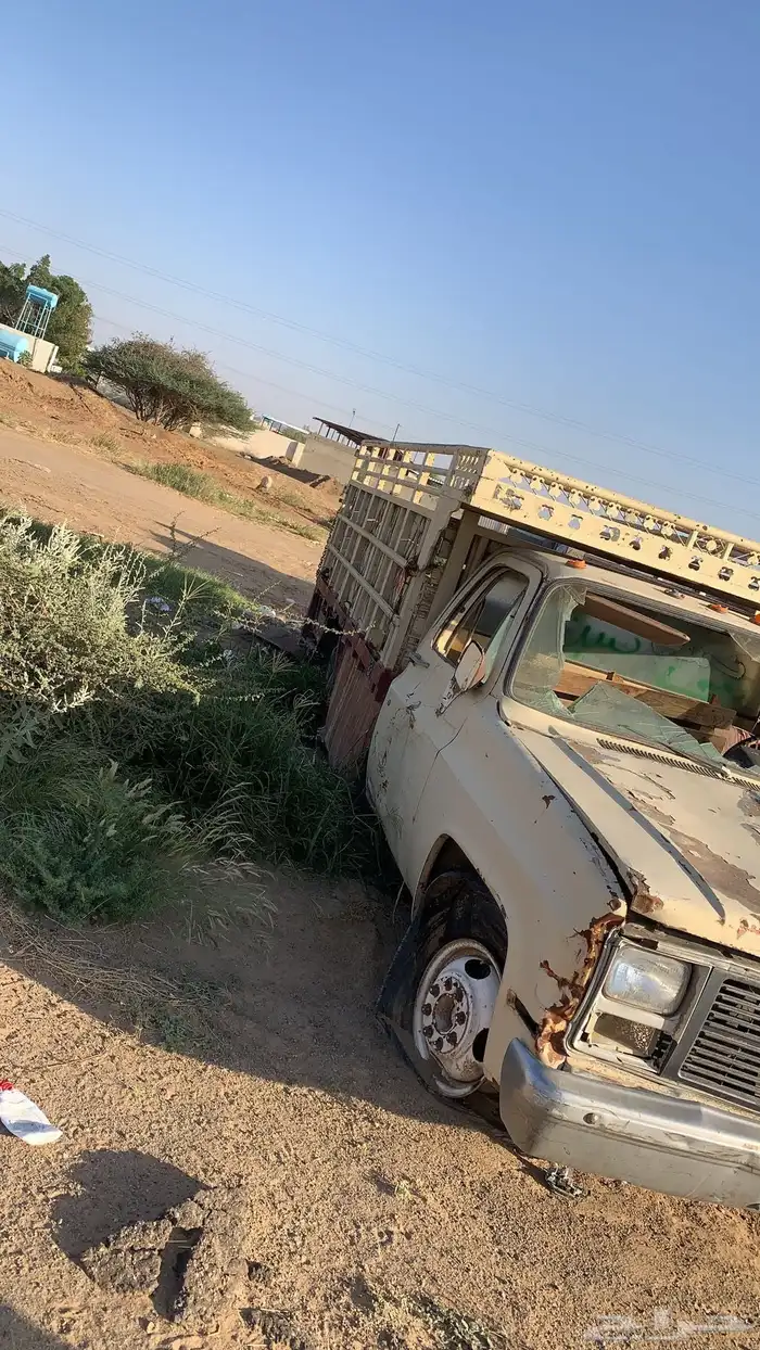 جمس لوري استيك بودي موديل 1983 1