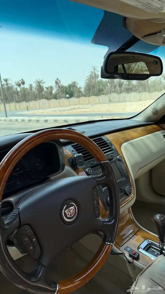 كاديلاك DTS بلاتينيوم بلوحة مميزة 18