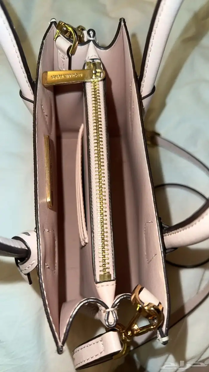 شنطة من Michael Kors أصلية 7