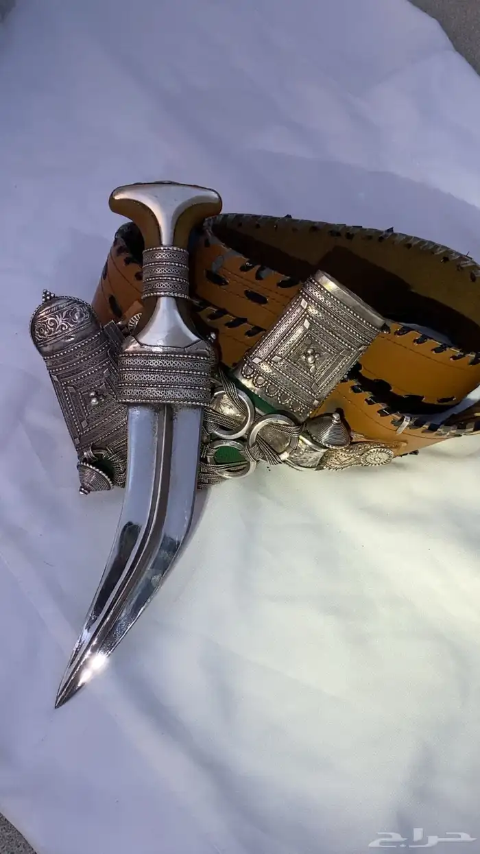 خنجر زراف قديم وصافي . 4
