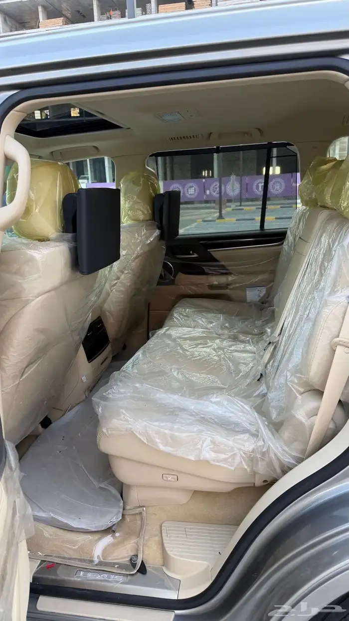للبيع لكزس 2021 LX 570 S فل كامل سعودي 18