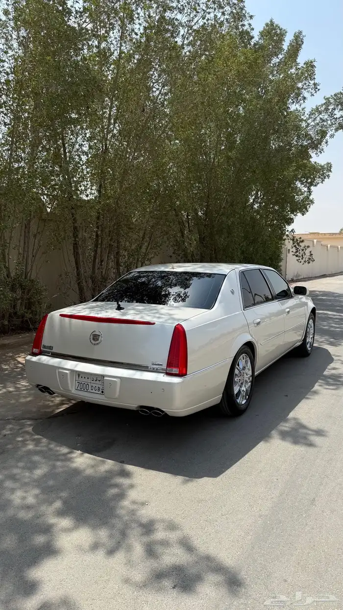 كاديلاك DTS بلاتينيوم بلوحة مميزة 10