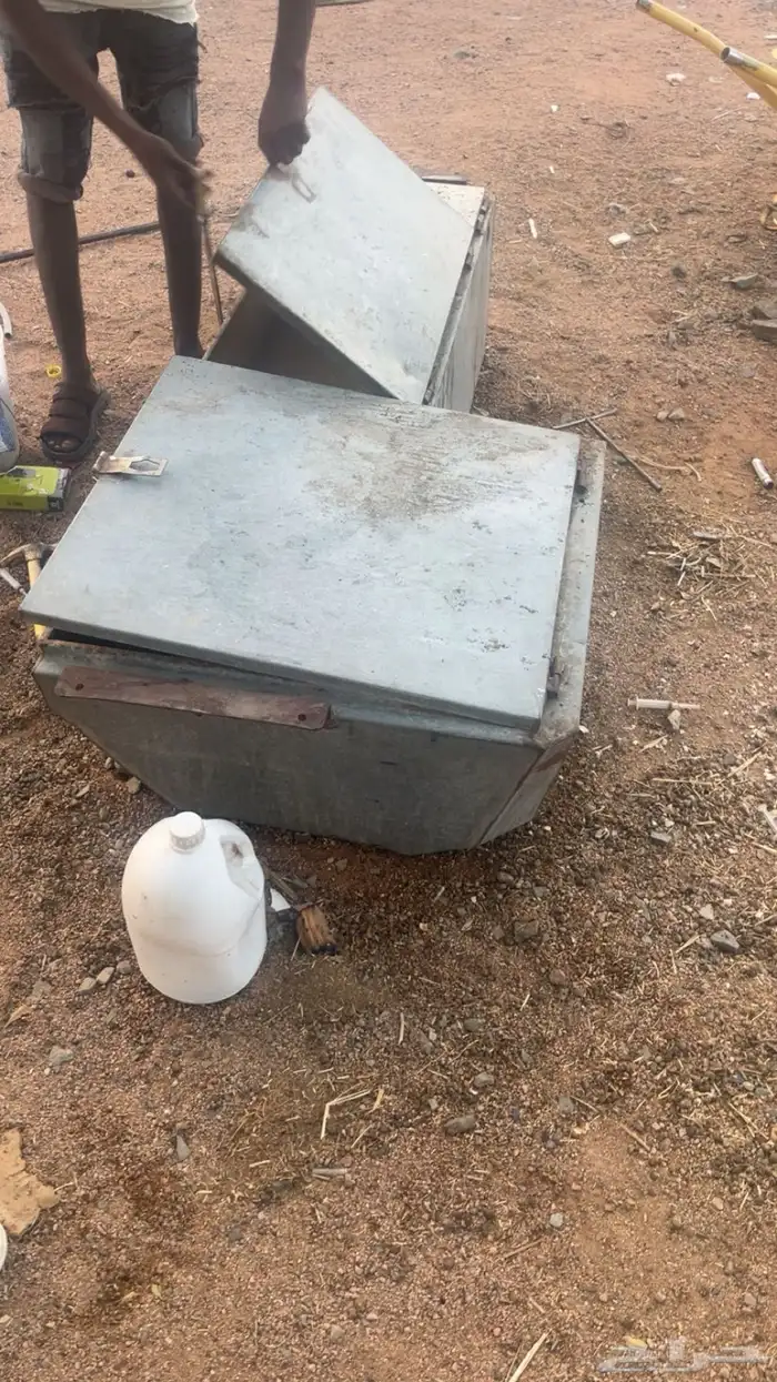 خزان جيب شاص نظيف بس ناقصة وقفل 1