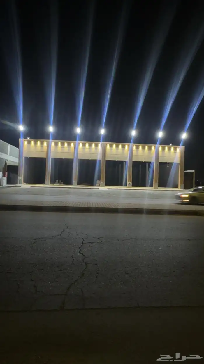 عمارة تجارية سكنية عبارة عن 6 معارض مع سويت الواجهة جنوبيه 3