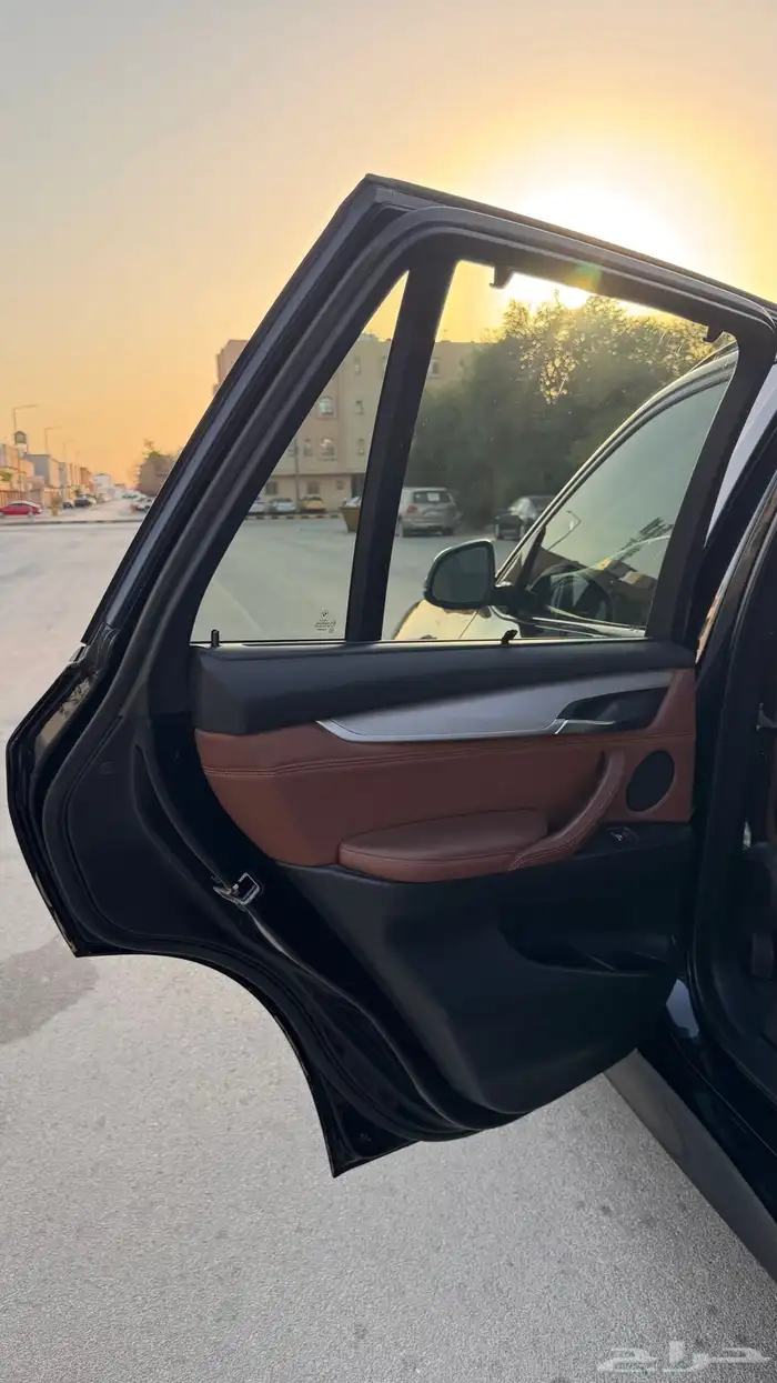 للبيع بي ام دبليو x5 2014 17