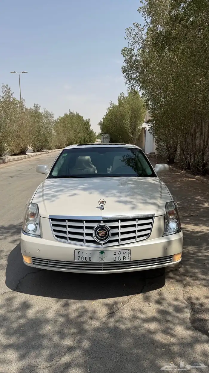 كاديلاك DTS بلاتينيوم بلوحة مميزة 1