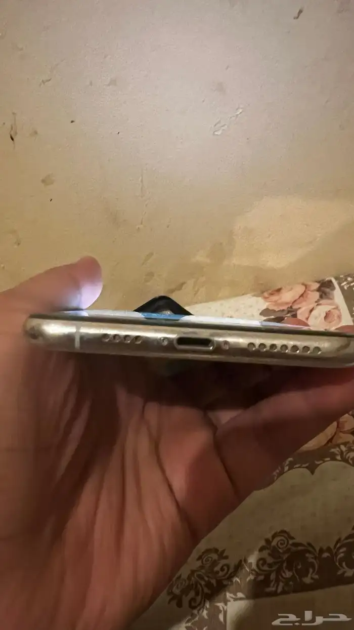 ايفون xs max 64 قيقا 2