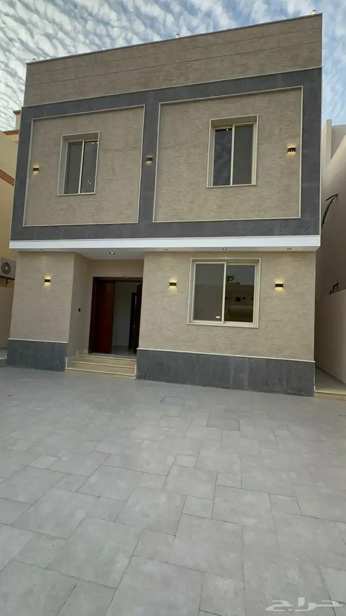 فيلا دوبلكس مساحة 450 م درج جانبي 1
