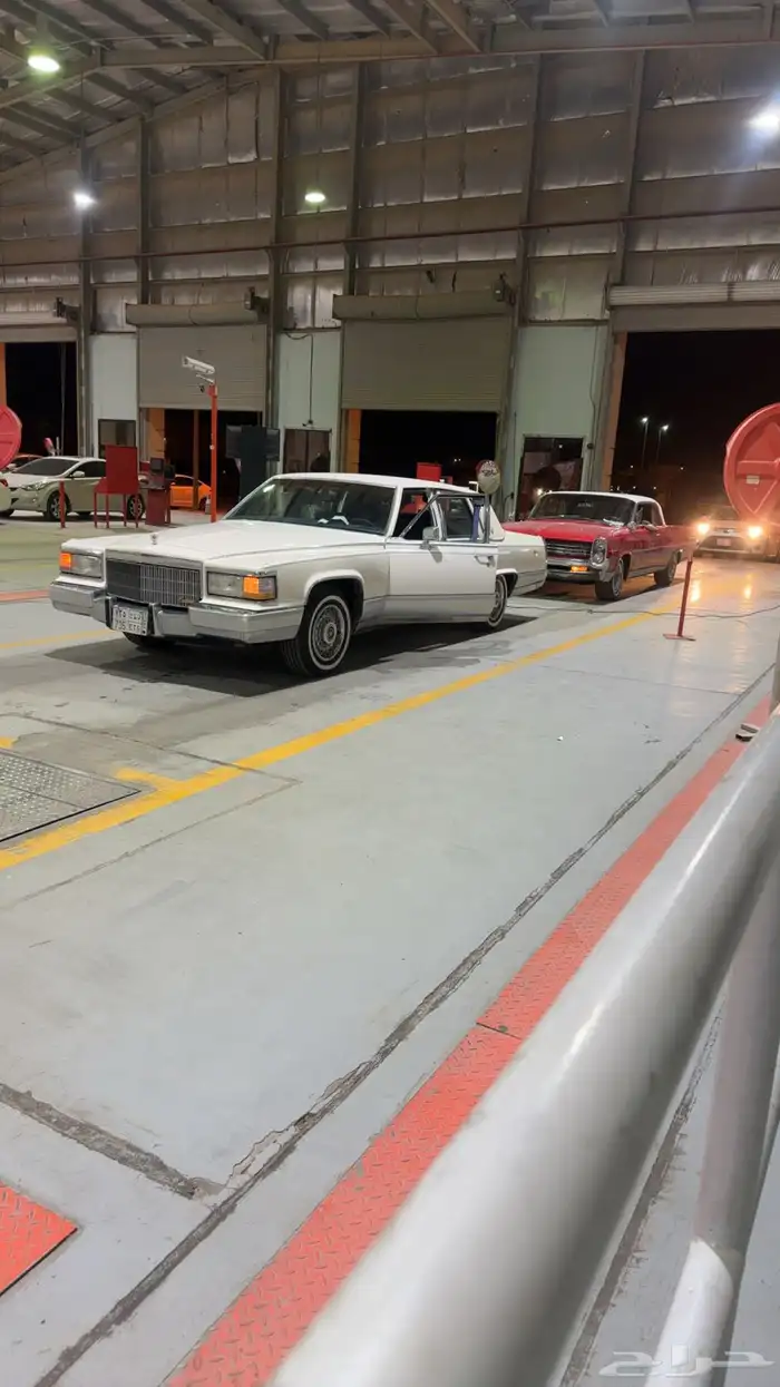 للبيع كدلك لون ابيض الداخلي كحلي كل شي شغال مفحوص مجدد 4