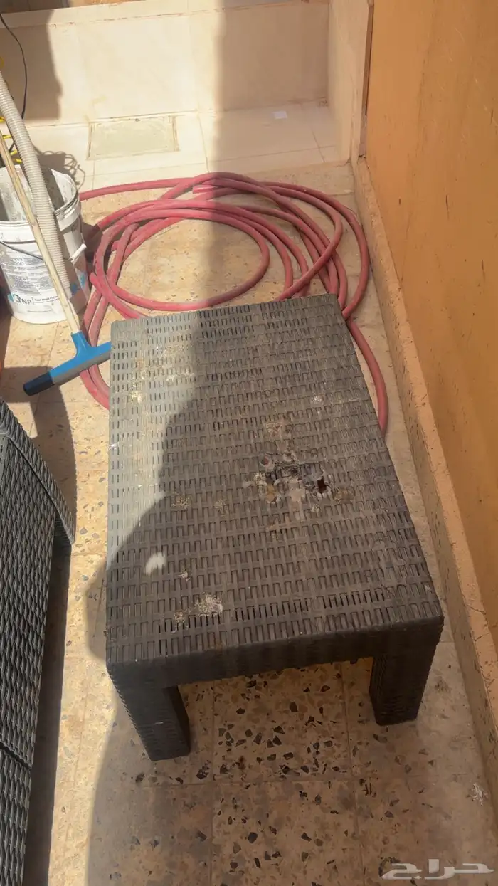 طقم كراسي بلاستيك مع طاولتهم 4