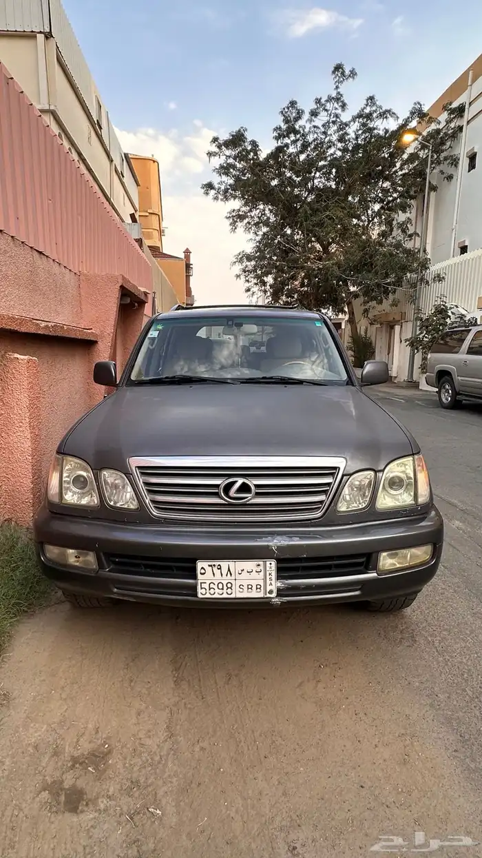 جيب لكزس 2004 نظيف 4
