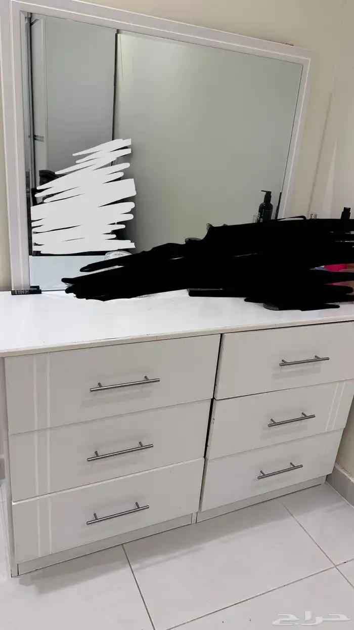 دولاب وسرير مع المرتبة 2