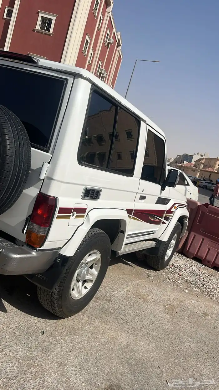 جيب ربع حكومي مرشوش كامل للبيع او للبدل فصغيره من 2018 وفوق 1
