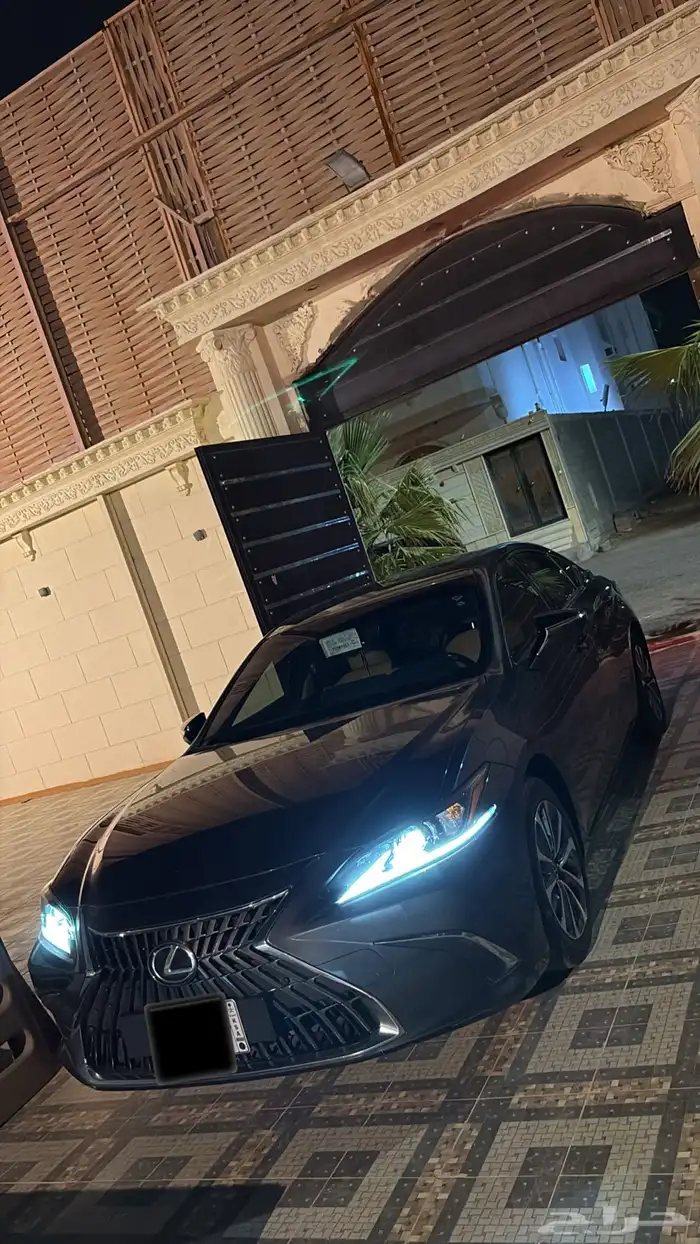 لكزس 2023 Es300 هايبرد ممشى 77 ألف 0