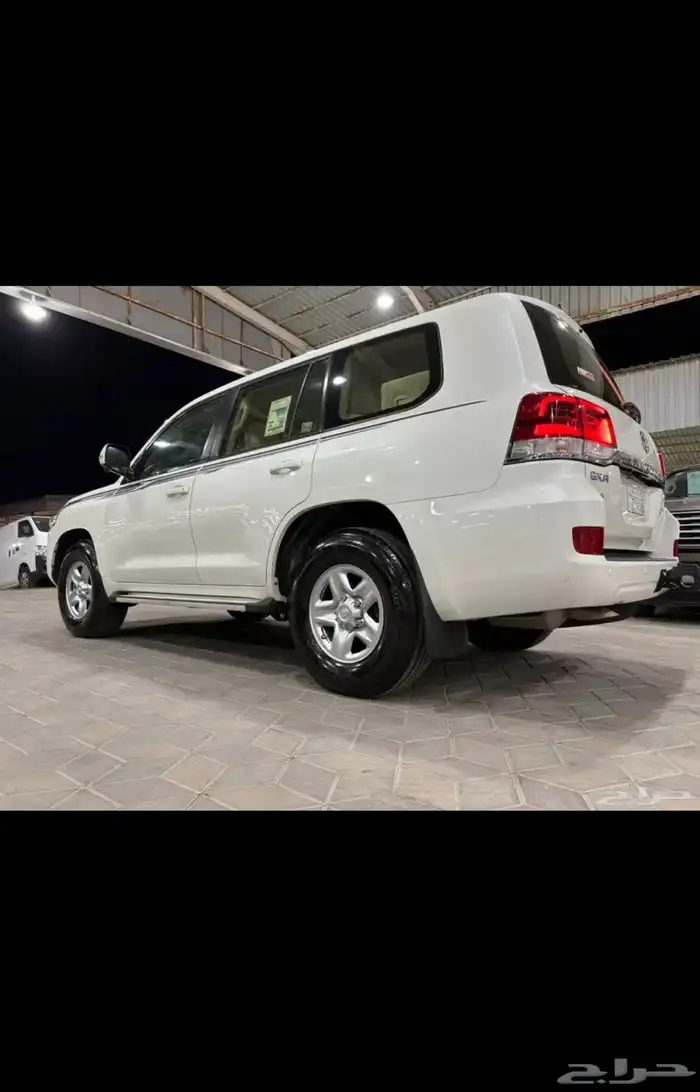 النوع   تويوتا لاندكروزر GXR1 2020 13