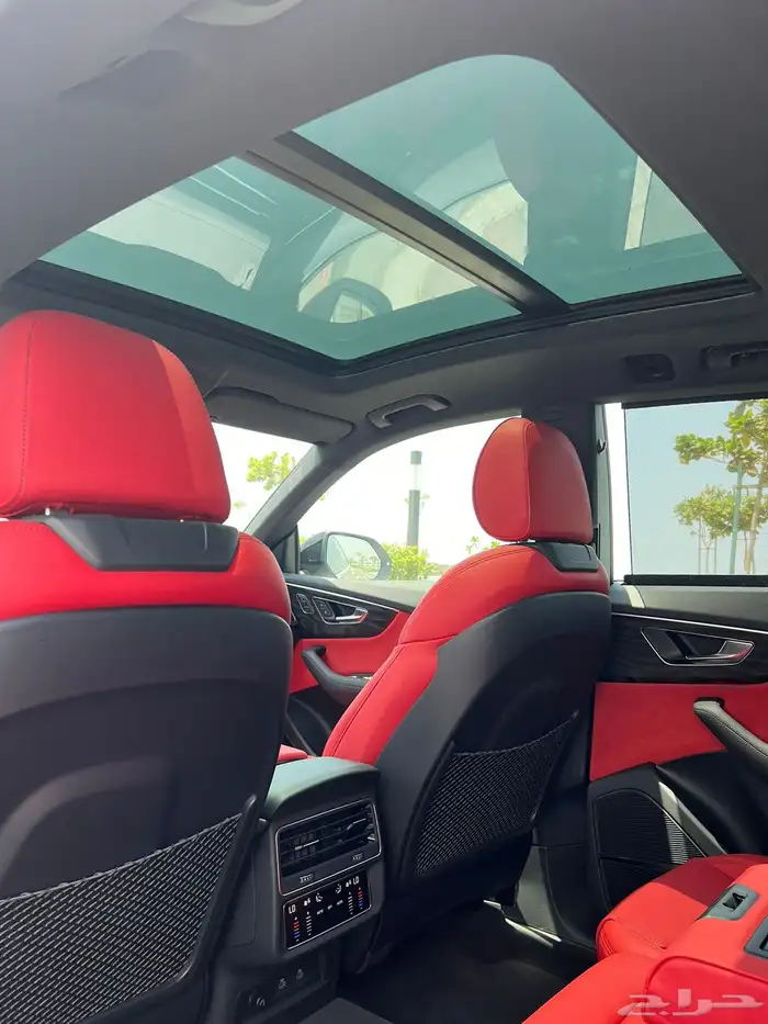 أودي Q8 قمة النظافة بحالة الوكالة 16