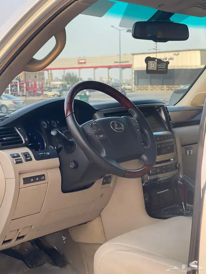 لكزس LX. 570. 2010 9