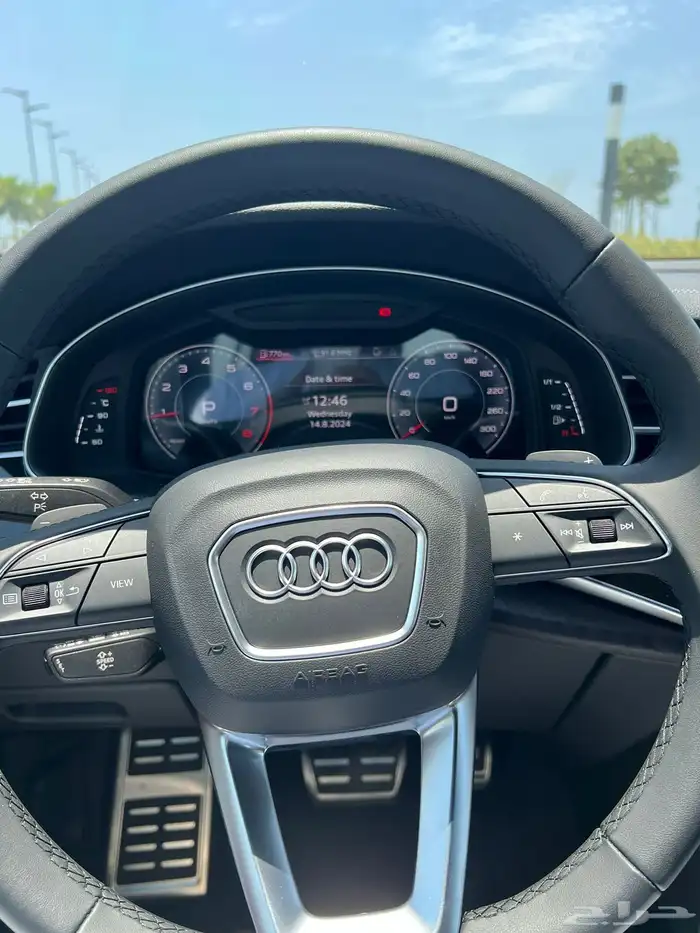 أودي Q8 قمة النظافة بحالة الوكالة 17