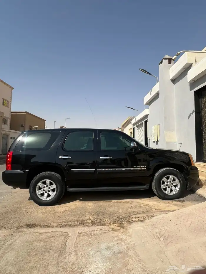 للبيع او البدل جمس يوكن اسود 4