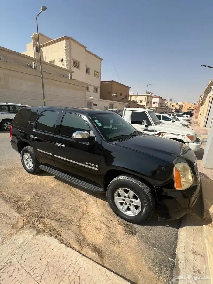 للبيع او البدل جمس يوكن اسود 0