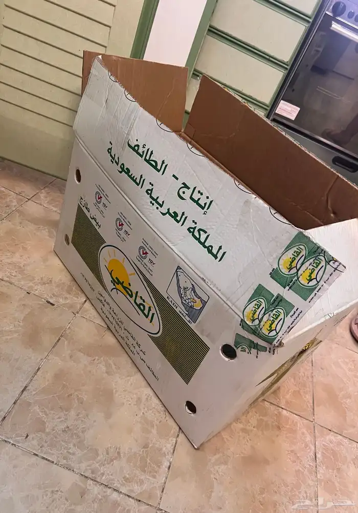 كراتين بيض. تم البيع لله الحمد 0