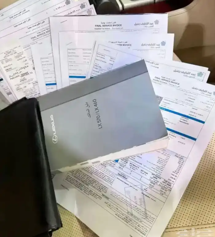 لكزس جيب LX 570 موديل 2014 شبه مخزن مشروط 15