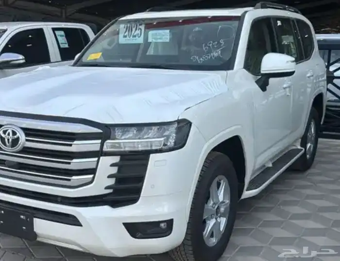 تويوتا لاندكروزL2 عبداللطيف جميل عروض 2