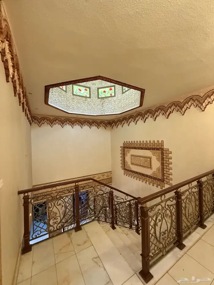 للبيع فيلا مع شقق في اشبيلية 14