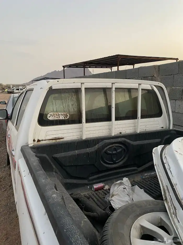 هايلوكس للبيع تشليح قطع 2010 3