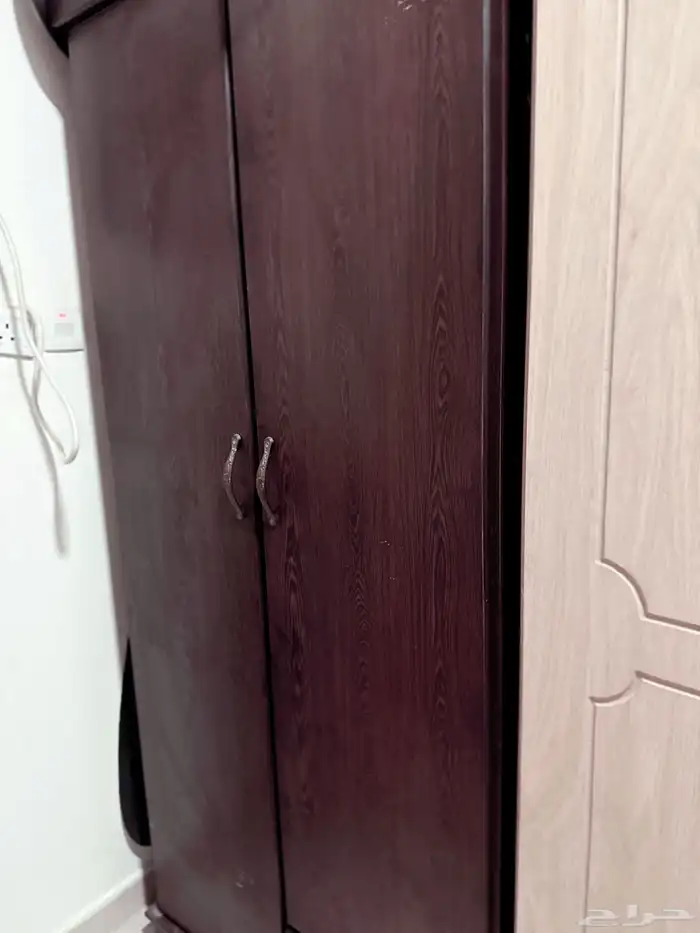 سرير نفر و نص مع المرتبه و دولاب للبيع 3