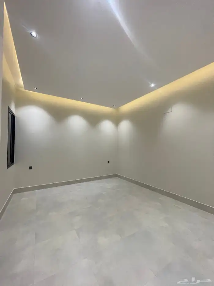 للبيع شقق علويه مساحة 230 م  بسعر 520 الف بالمحاله ابها 14