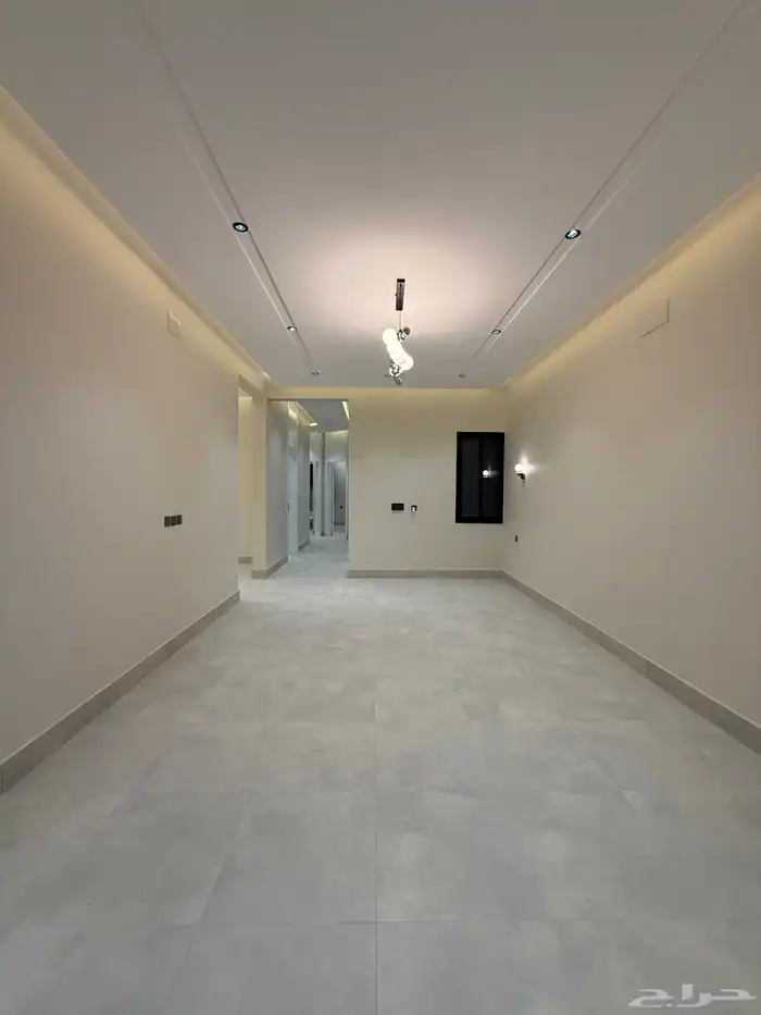 للبيع شقق علويه بسعر 520 الف ابها المحاله 13