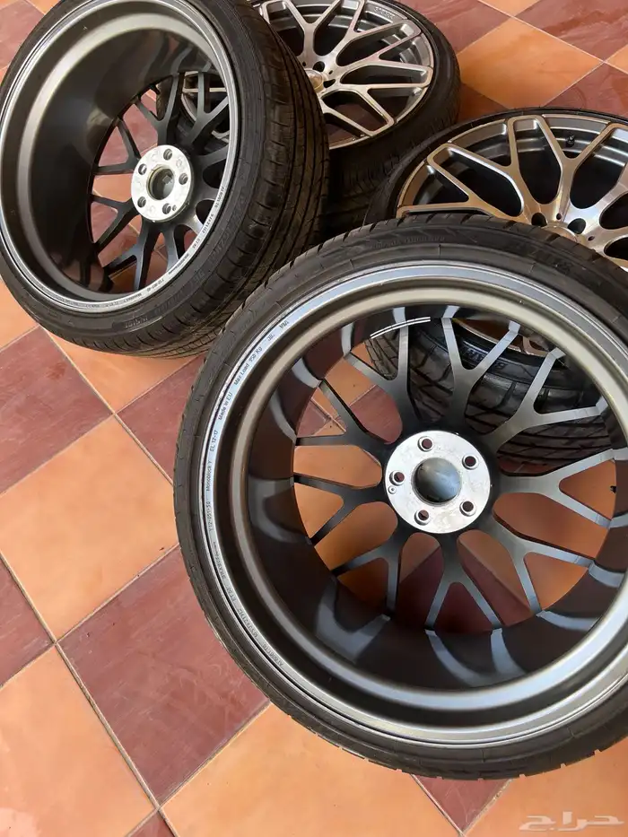 للبيع جنوط مرسيدس برابوس 21 اصليه مع الكفرات نظيفه جدا 4