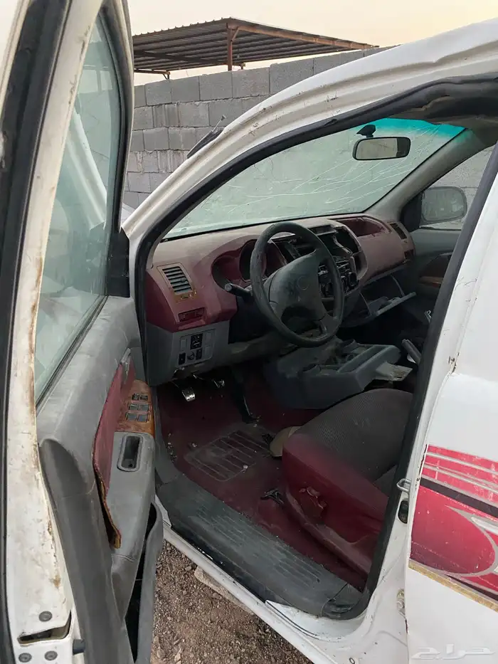 هايلوكس للبيع تشليح قطع 2010 2