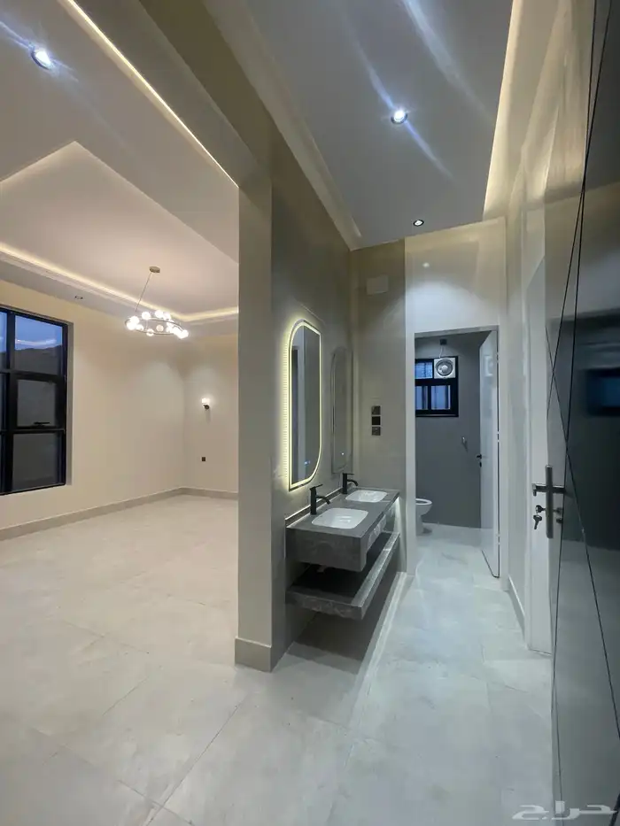 للبيع شقق علويه مساحة 230 م  بسعر 520 الف بالمحاله ابها 3