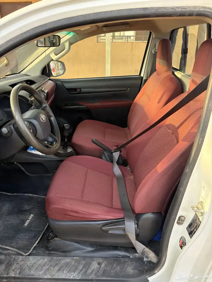 للبيع تويوتا هايلكس ديزل غمارة شاص طويل موديل 2023 6