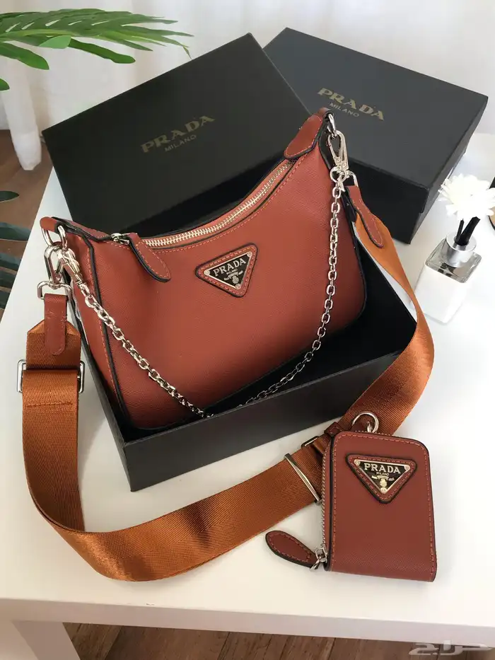 شنط نسائية. 0