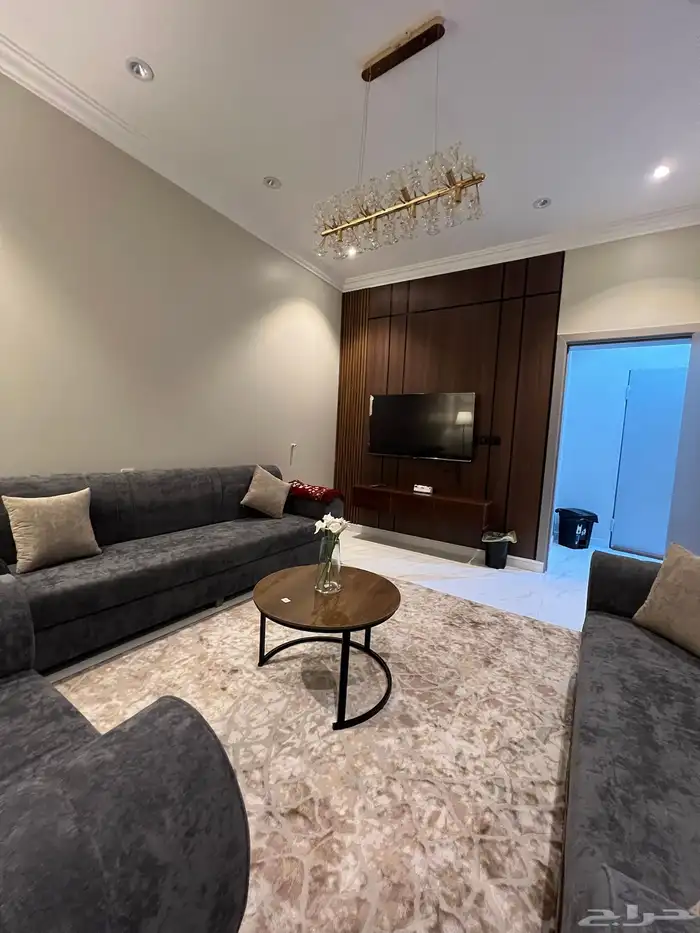 للايجار شقه مفروشه في النماص و استراحه بملعب في النماص 2