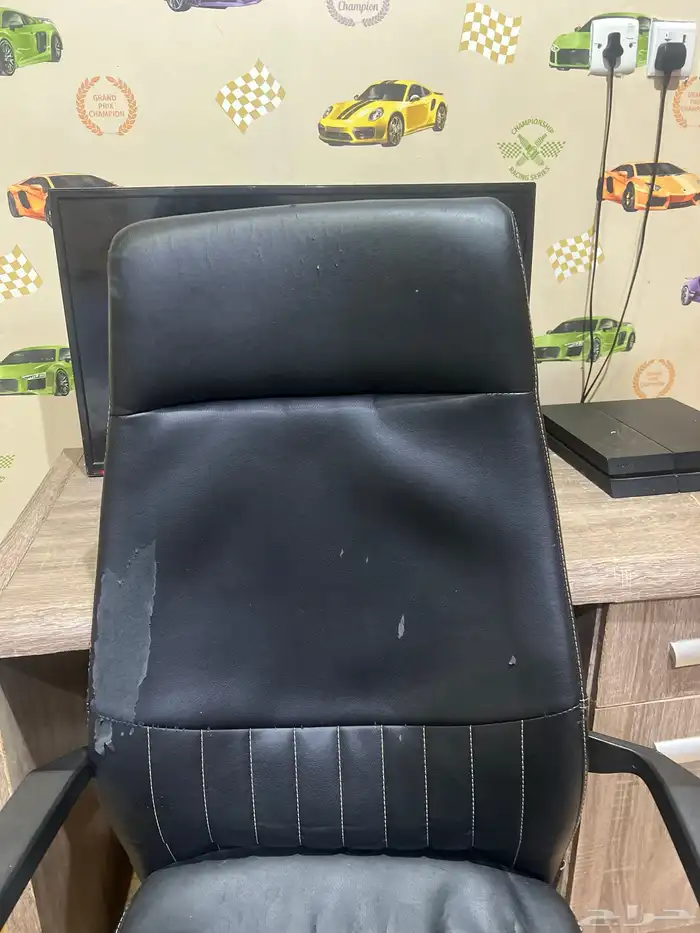 طاولة وكرسي من هوم سنتر للبيع 1